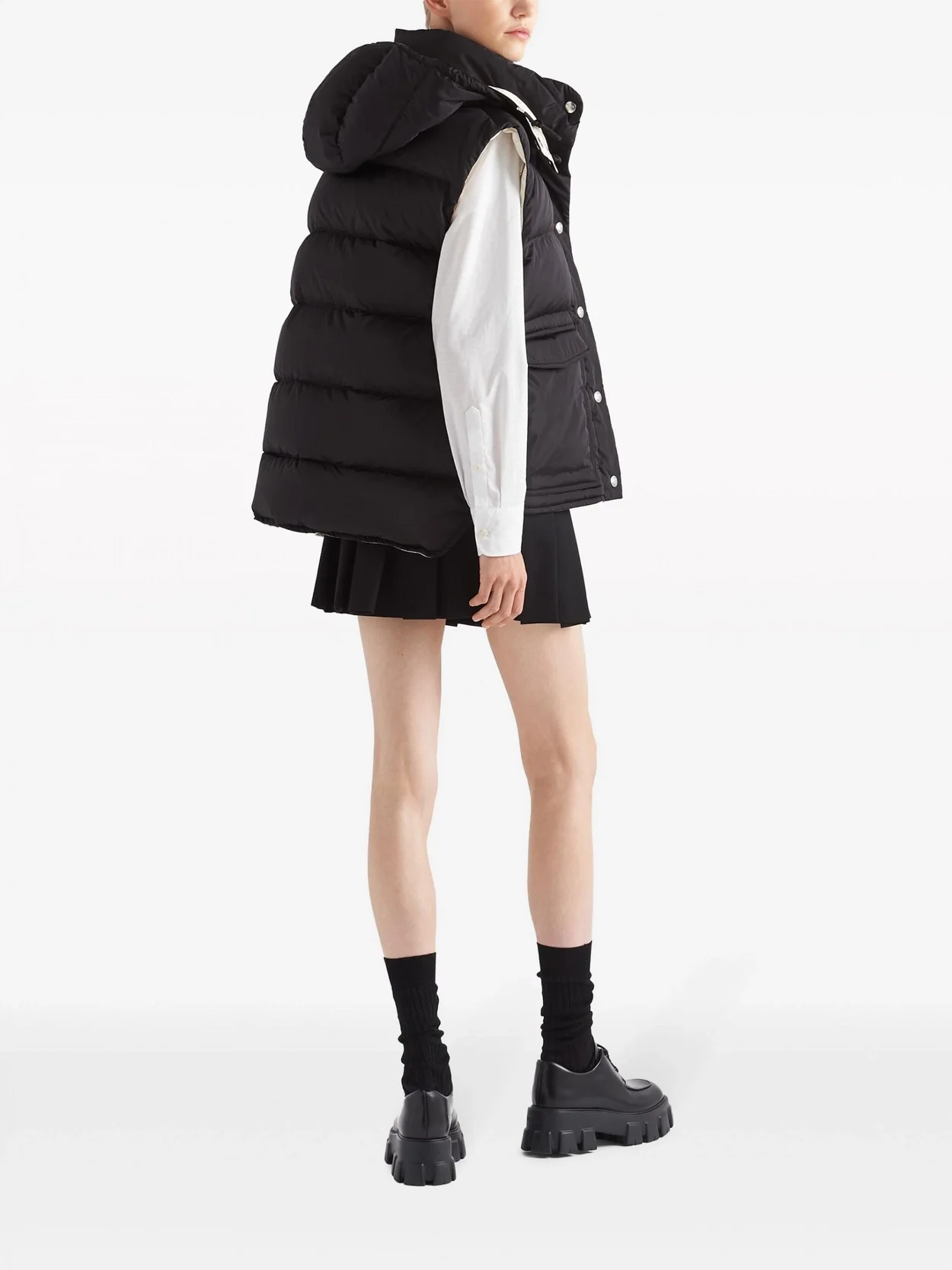 프라다 리나일론 패딩 베스트