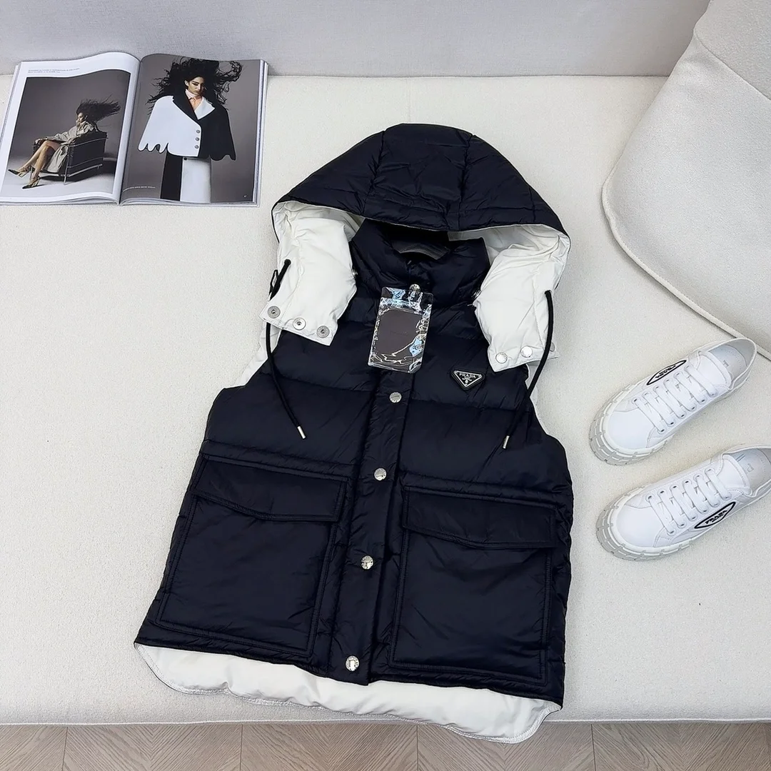 프라다 리나일론 패딩 베스트