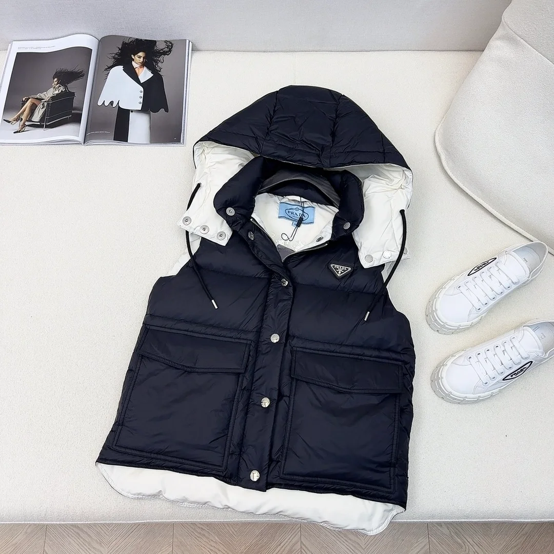 프라다 리나일론 패딩 베스트