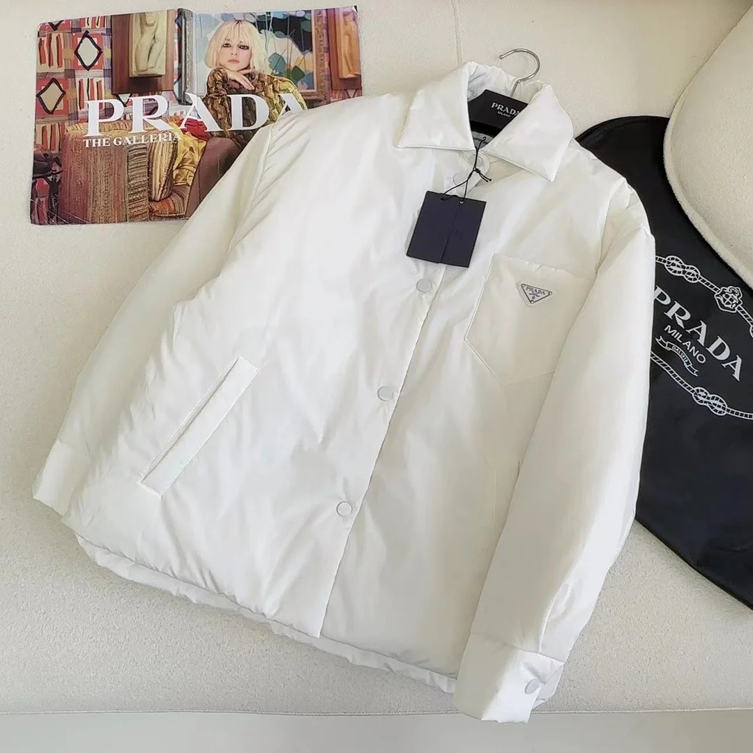 프라다 라이트 리나일론 패딩 자켓