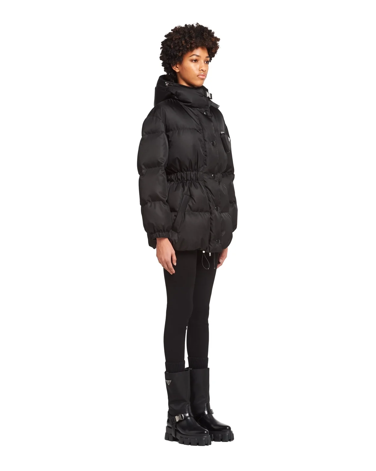 프라다 트라이앵글 파우치 리나일론 다운 자켓