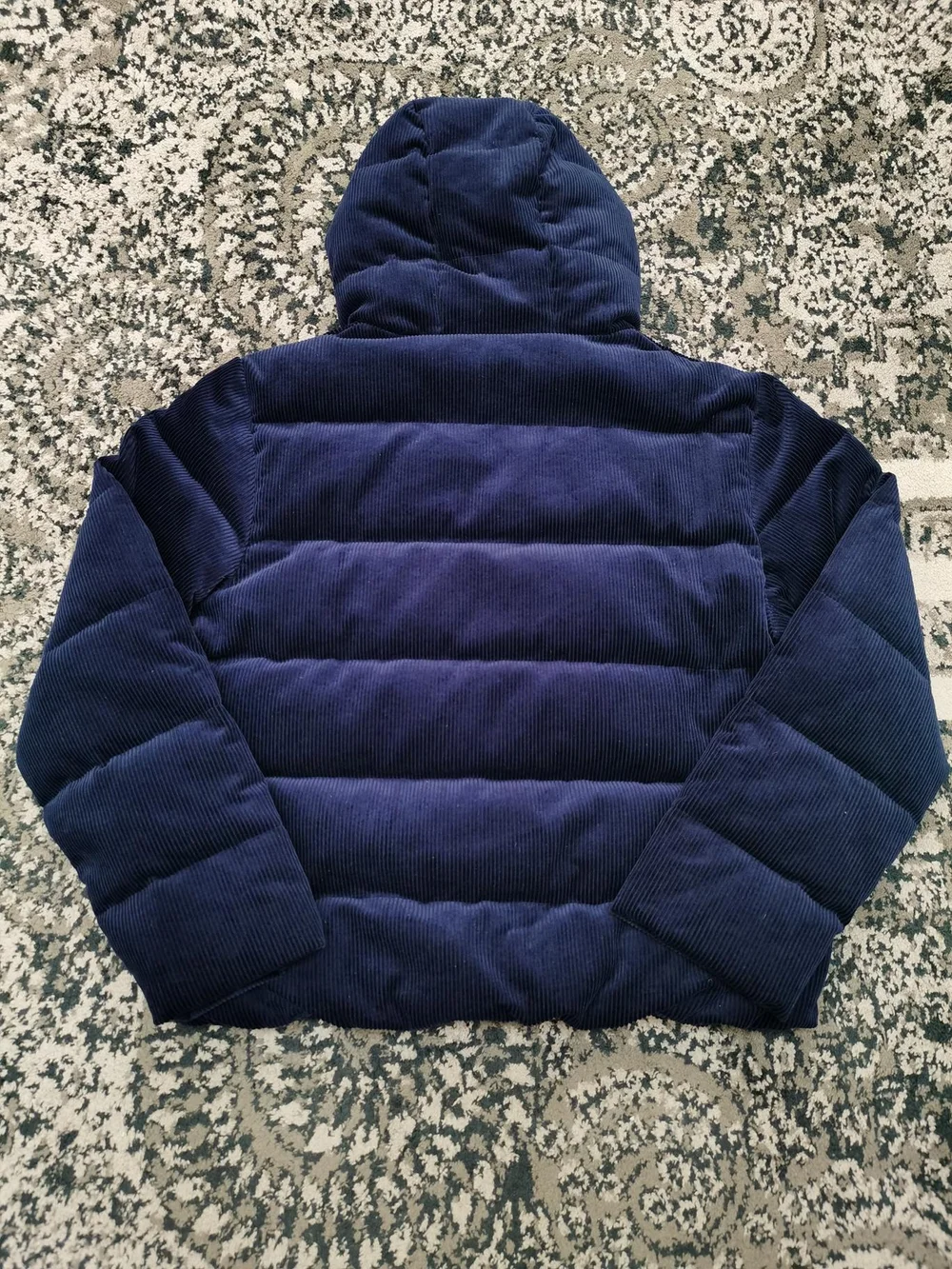 프라다 코듀로이 크롭 다운 자켓