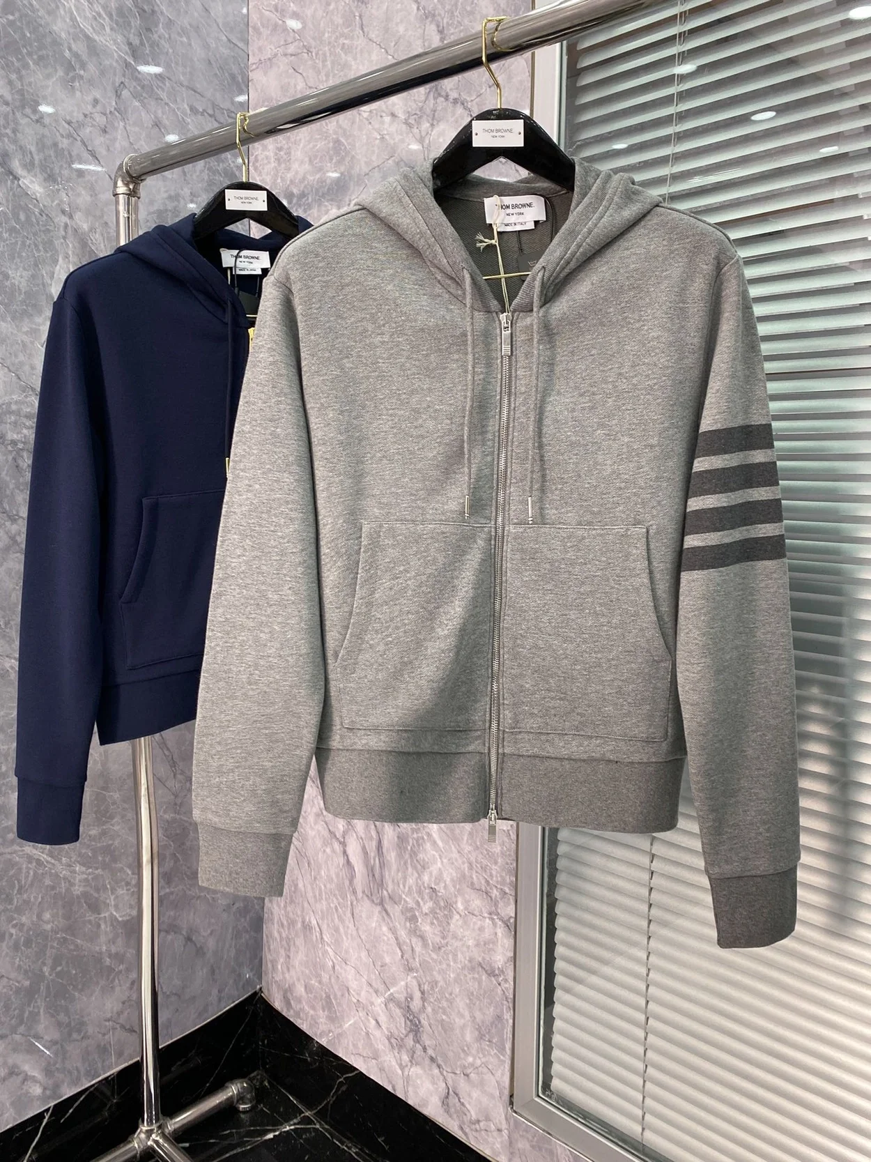 톰브라운 4바 코튼 후드 집업