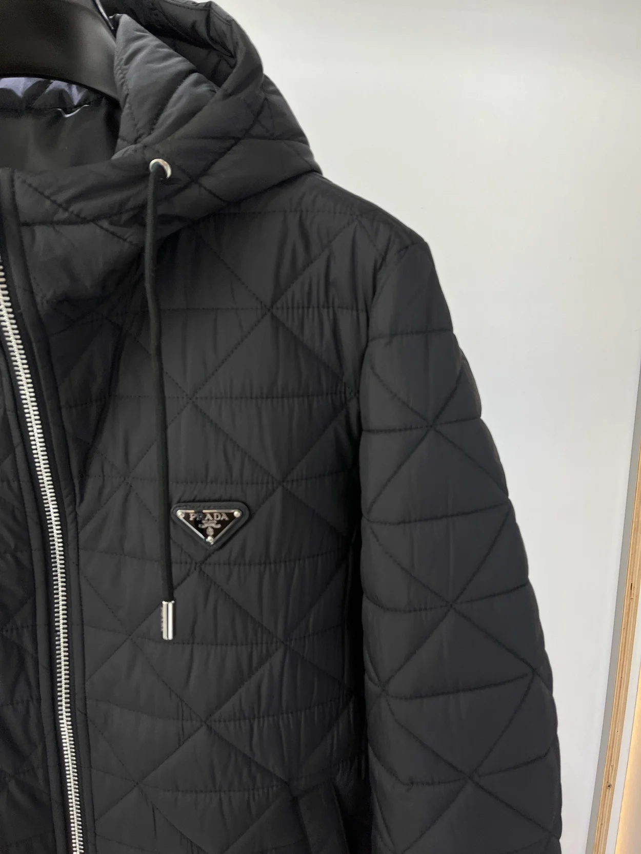 프라다 리나일론 블루종 자켓