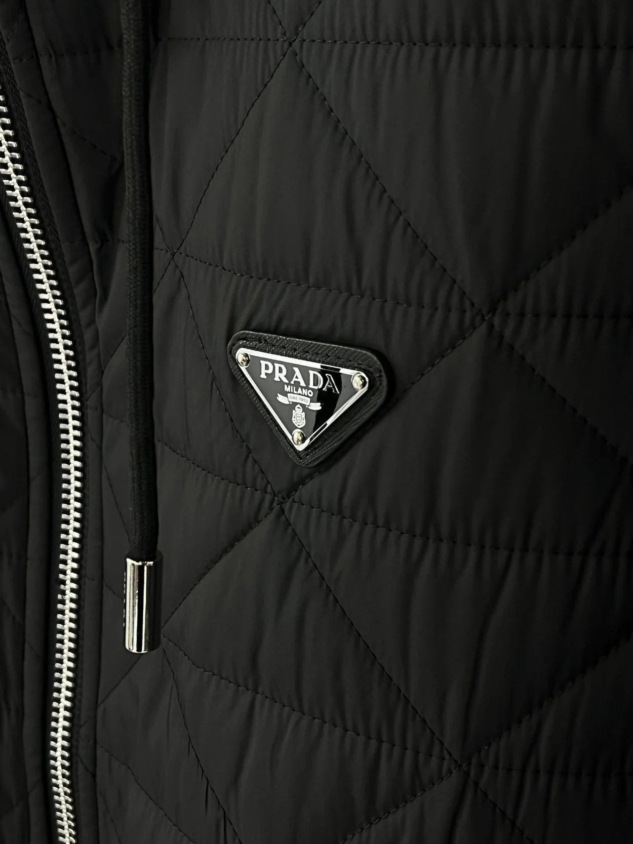 프라다 리나일론 블루종 자켓