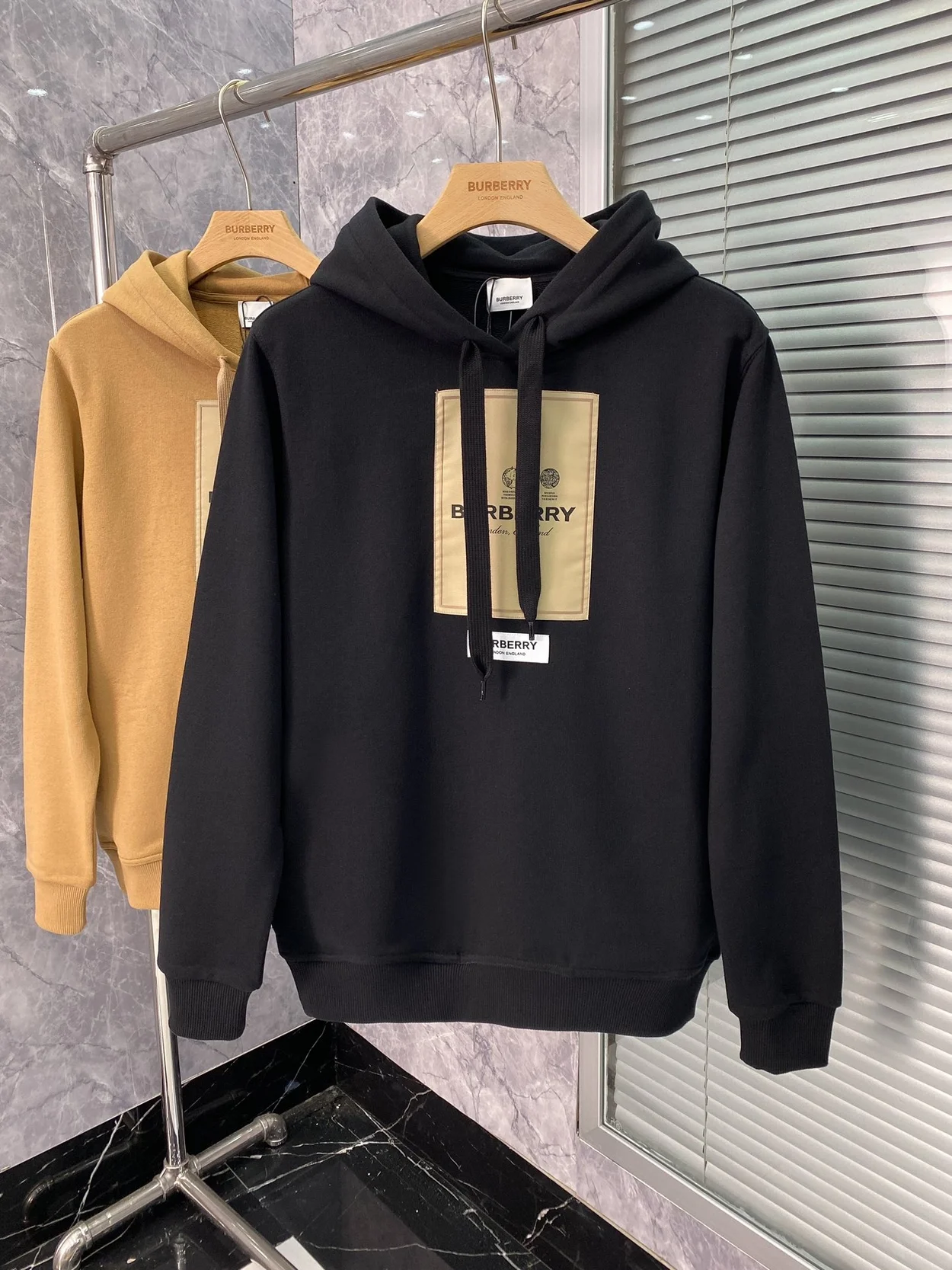버버리 프론탈 로고 코튼 후드