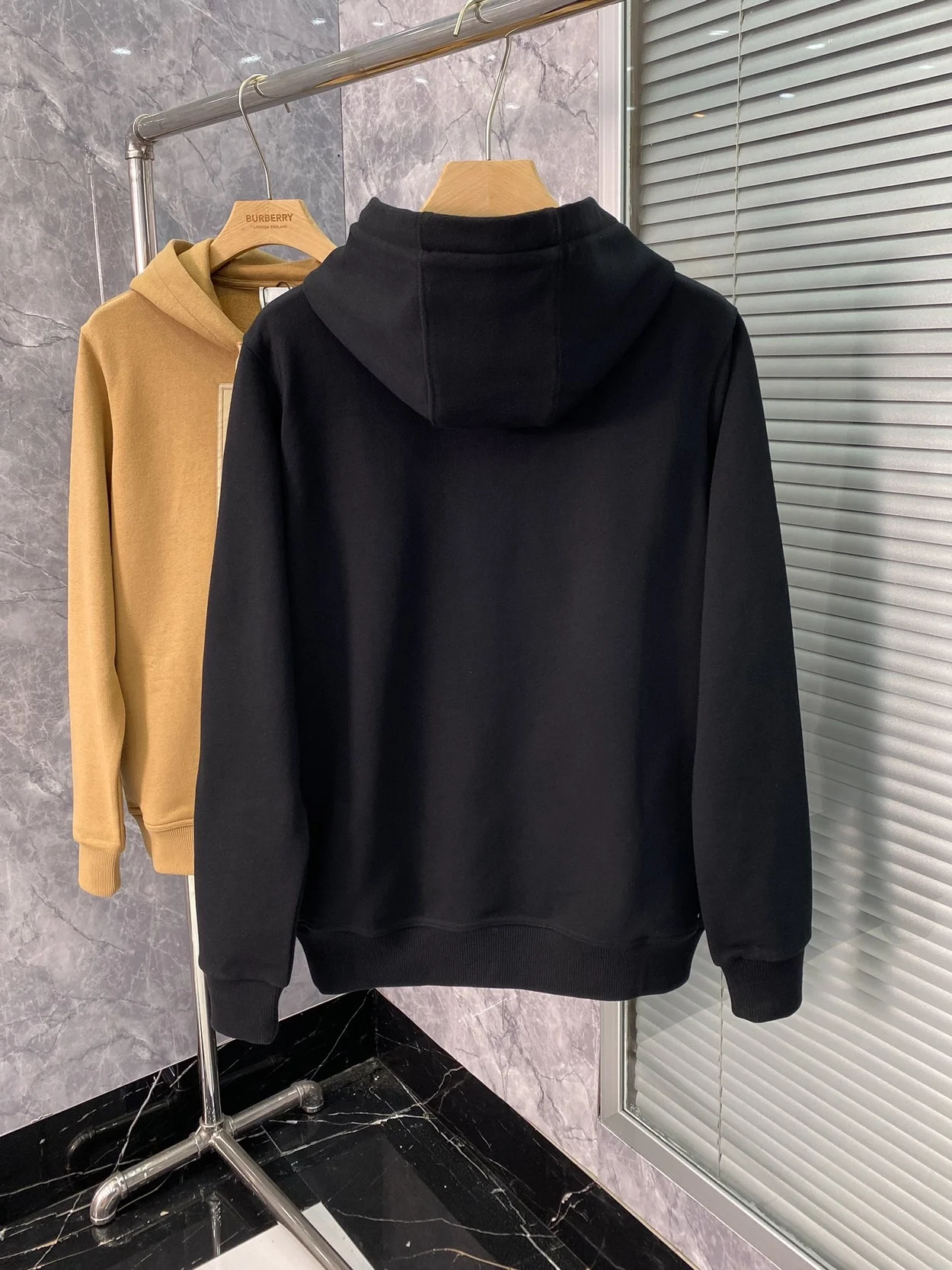 버버리 프론탈 로고 코튼 후드