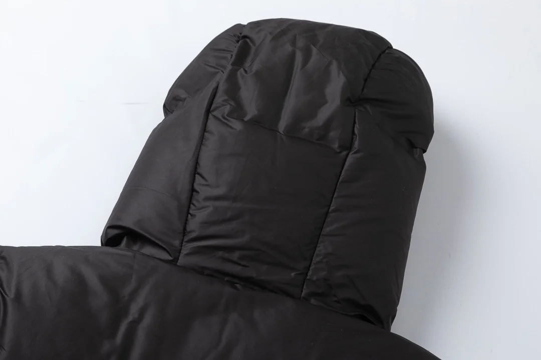 프라다 테크니컬 패딩 코트