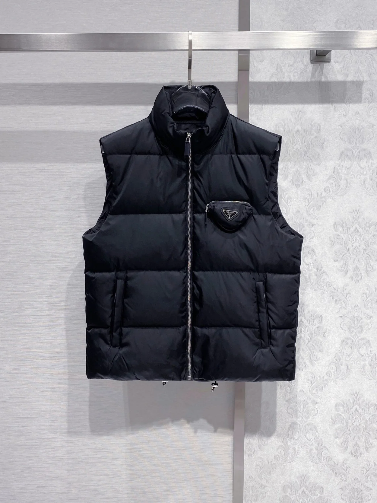프라다 삼각로고 패치 베스트