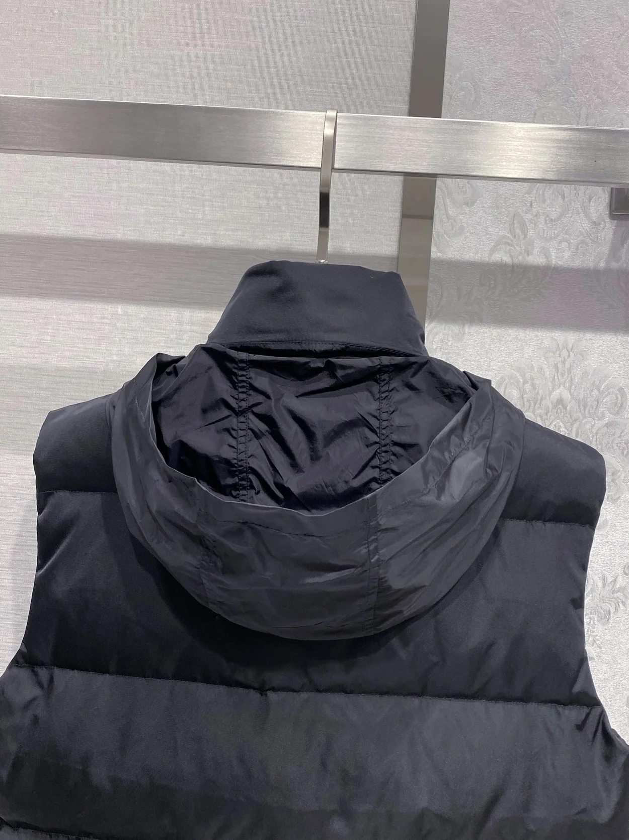 프라다 삼각로고 패치 베스트