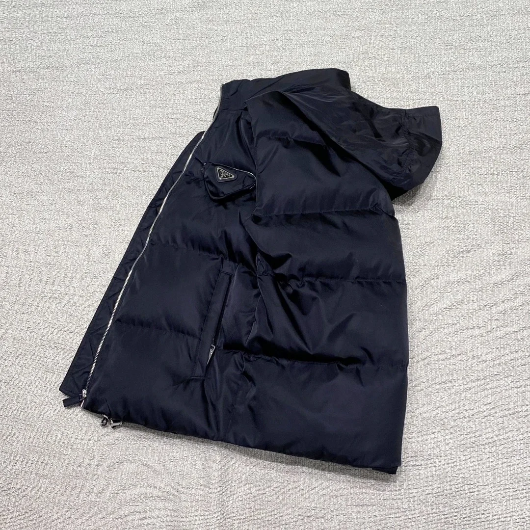 프라다 삼각로고 패치 베스트