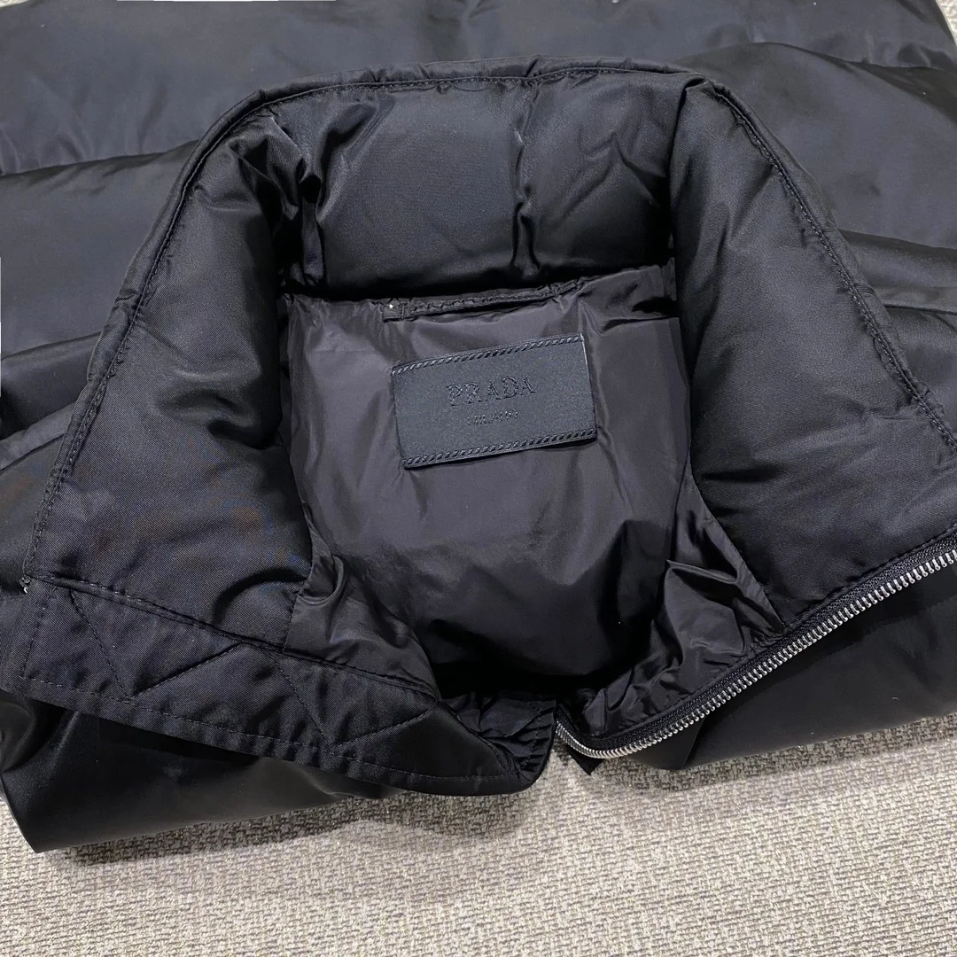 프라다 삼각로고 패치 베스트