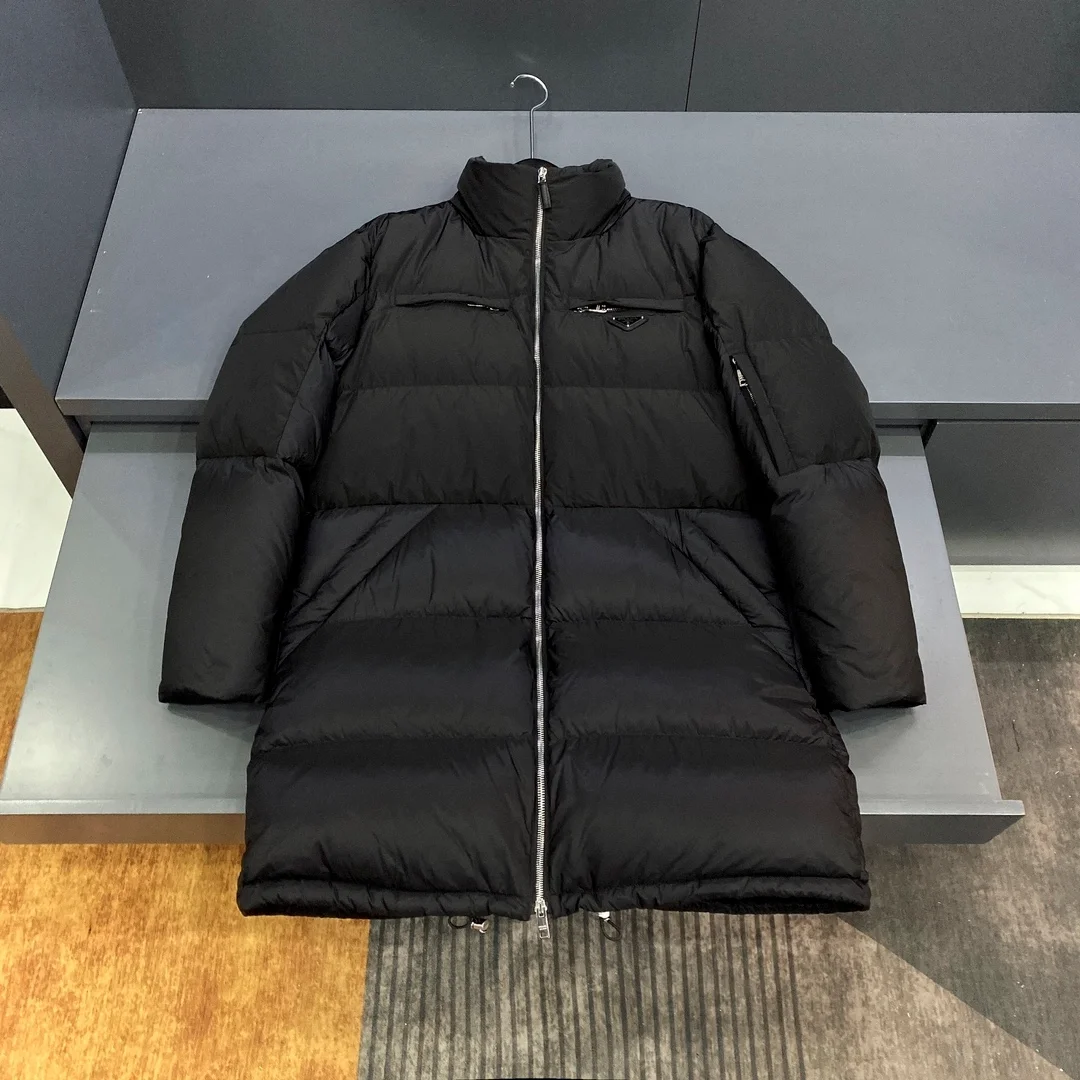 프라다 테크니컬 패브릭 다운 패딩