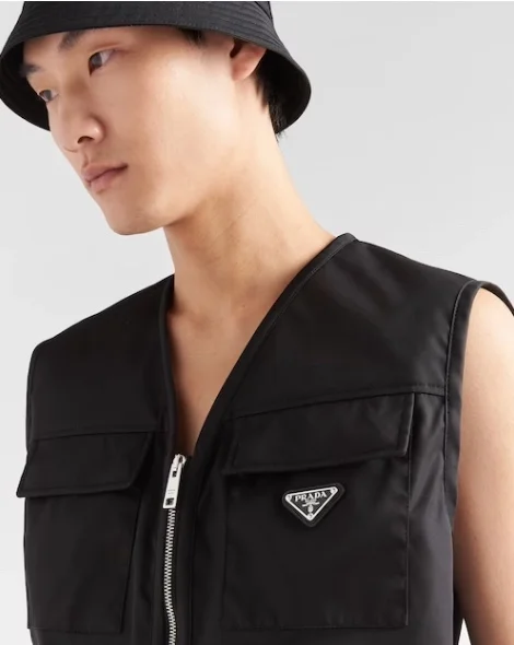 프라다 리나일론 캐주얼 베스트