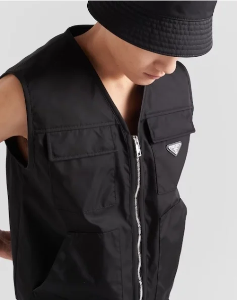 프라다 리나일론 캐주얼 베스트