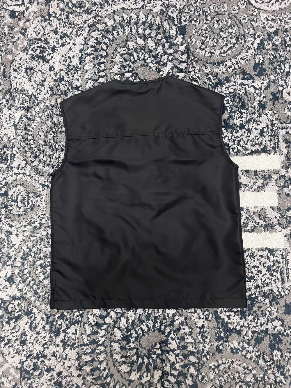 프라다 리나일론 캐주얼 베스트