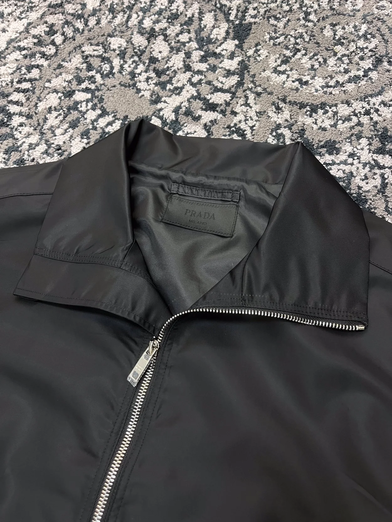 프라다 리나일론 베스트 블랙