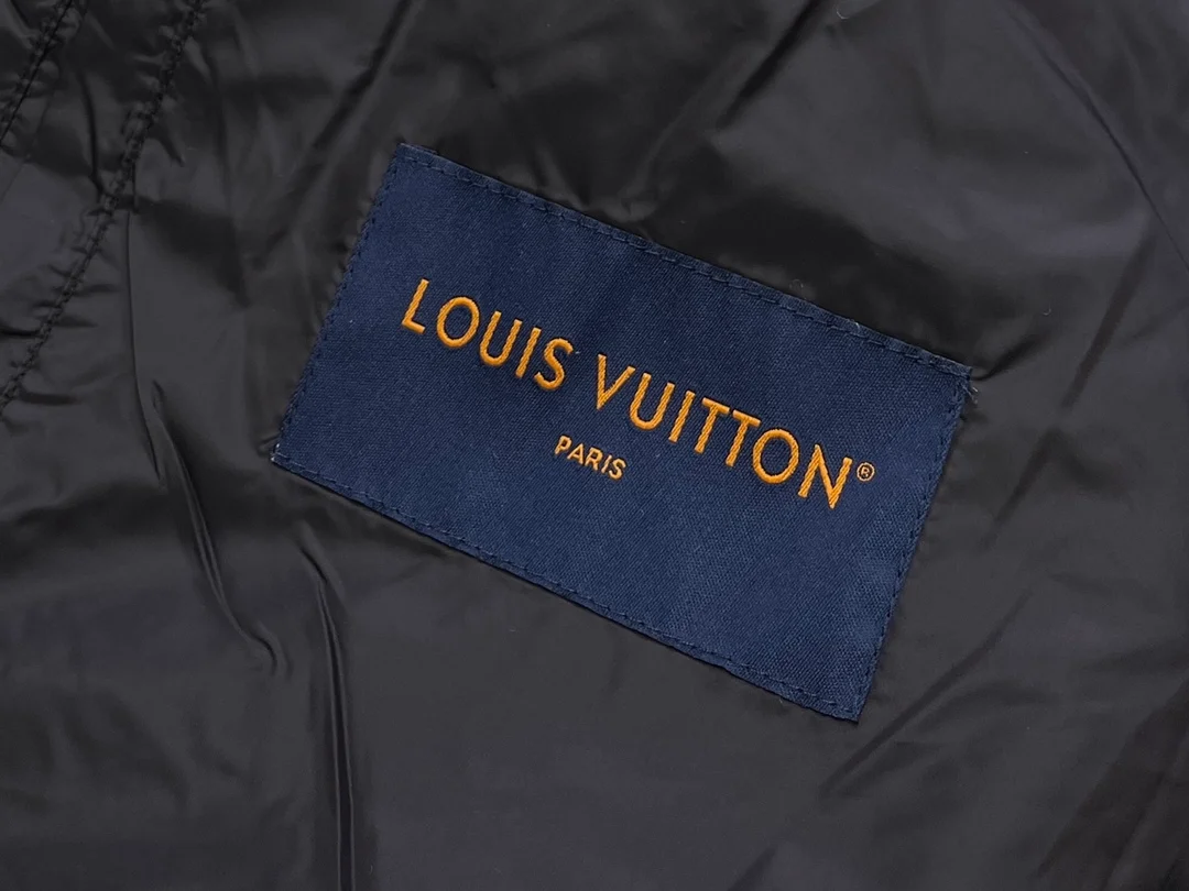 루이비통 모노그램 퀄티드 후드집업