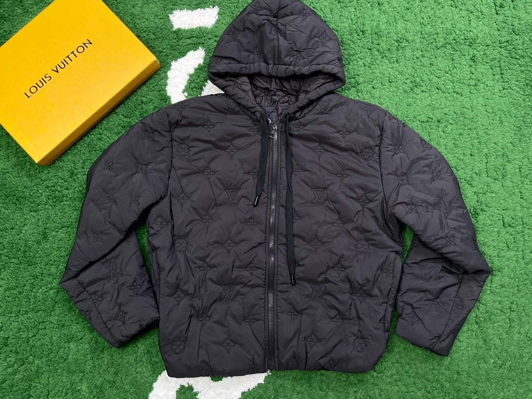 루이비통 모노그램 퀄티드 후드집업