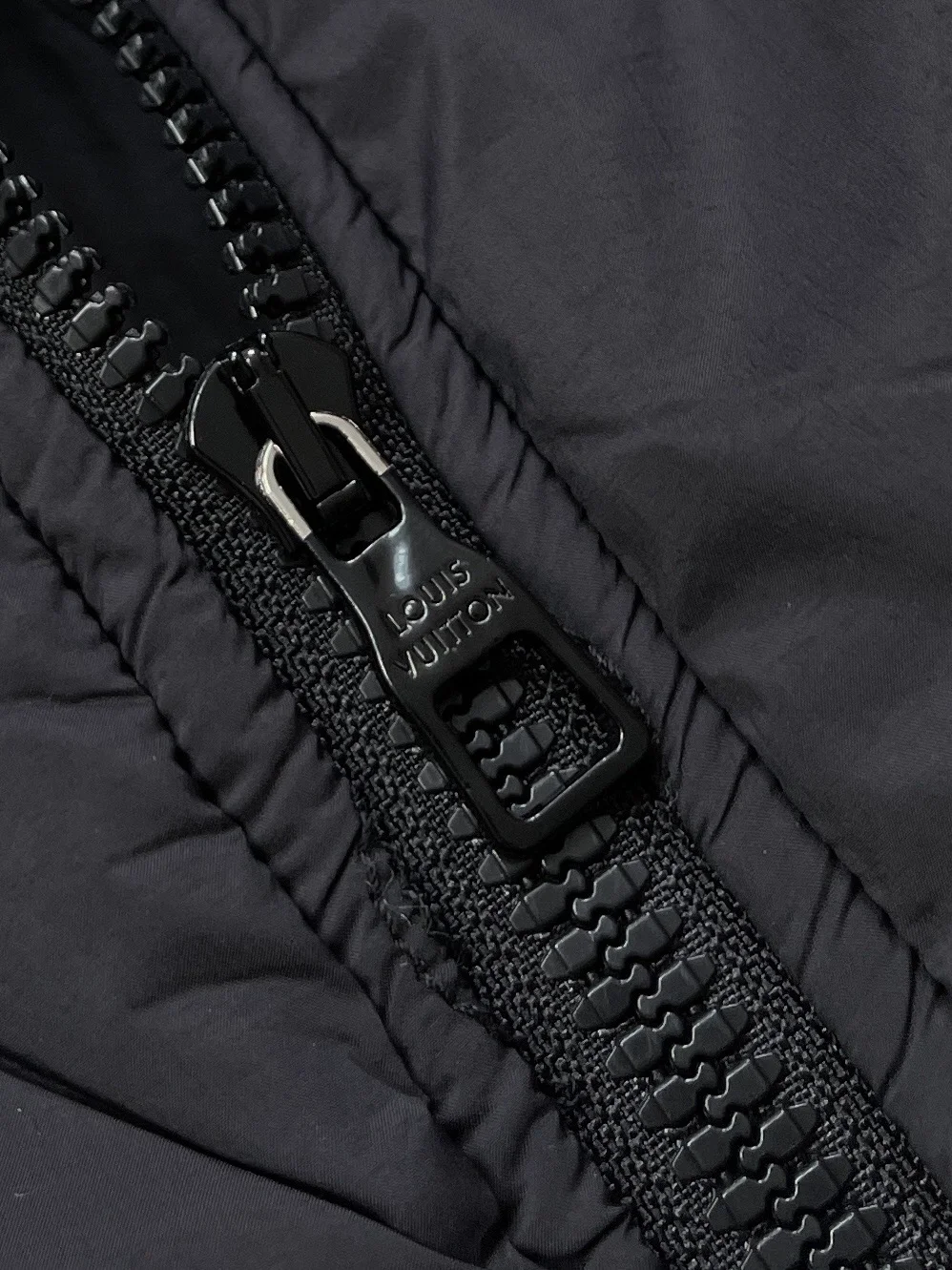 루이비통 모노그램 퀄티드 후드집업