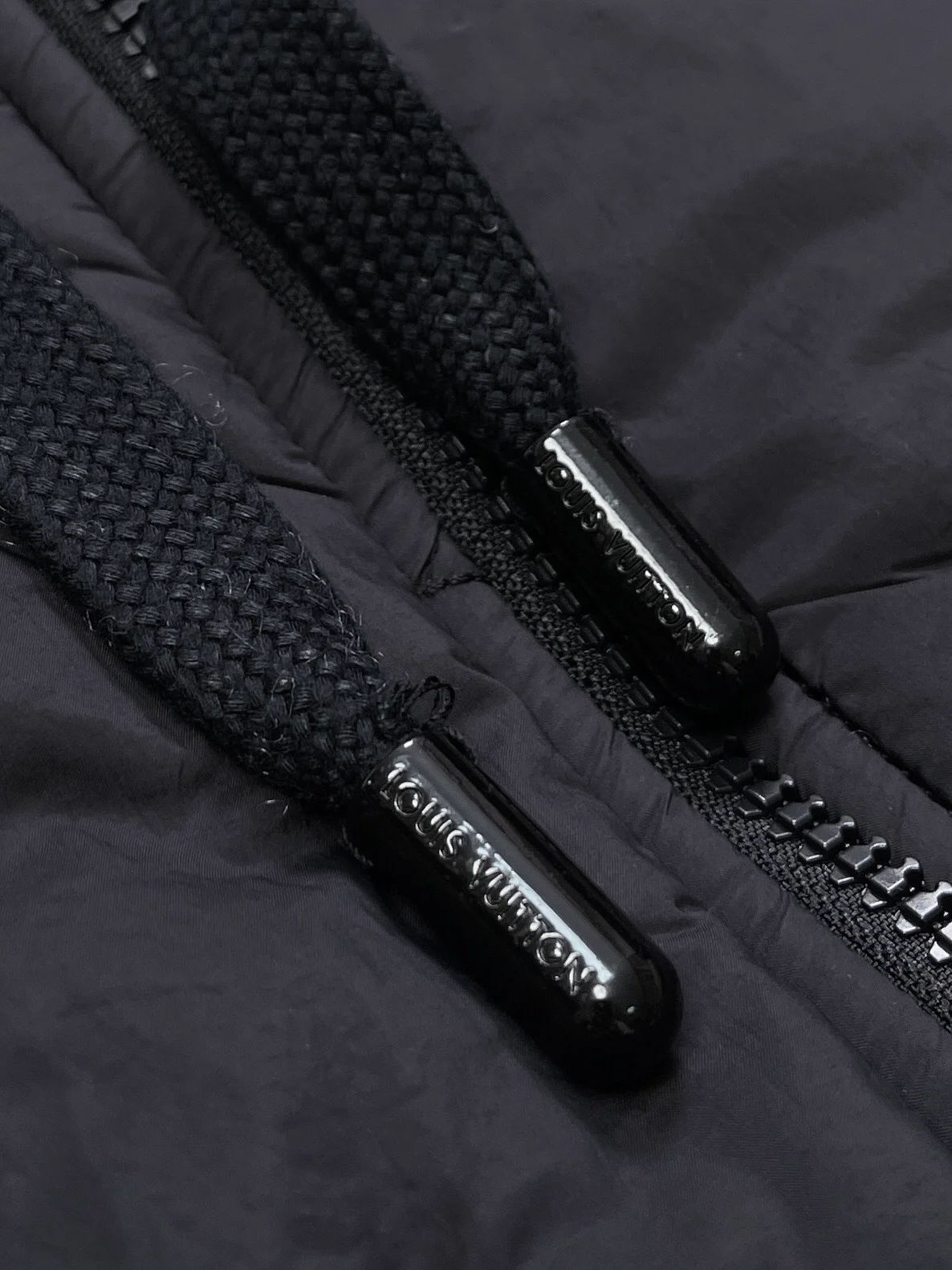 루이비통 모노그램 퀄티드 후드집업