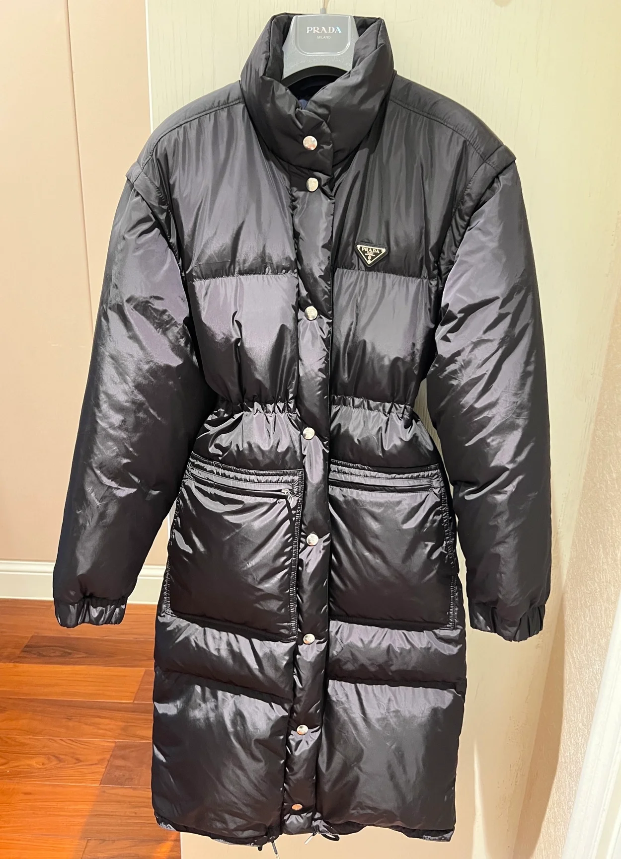 프라다 리나일론 다운 롱 패딩 자켓