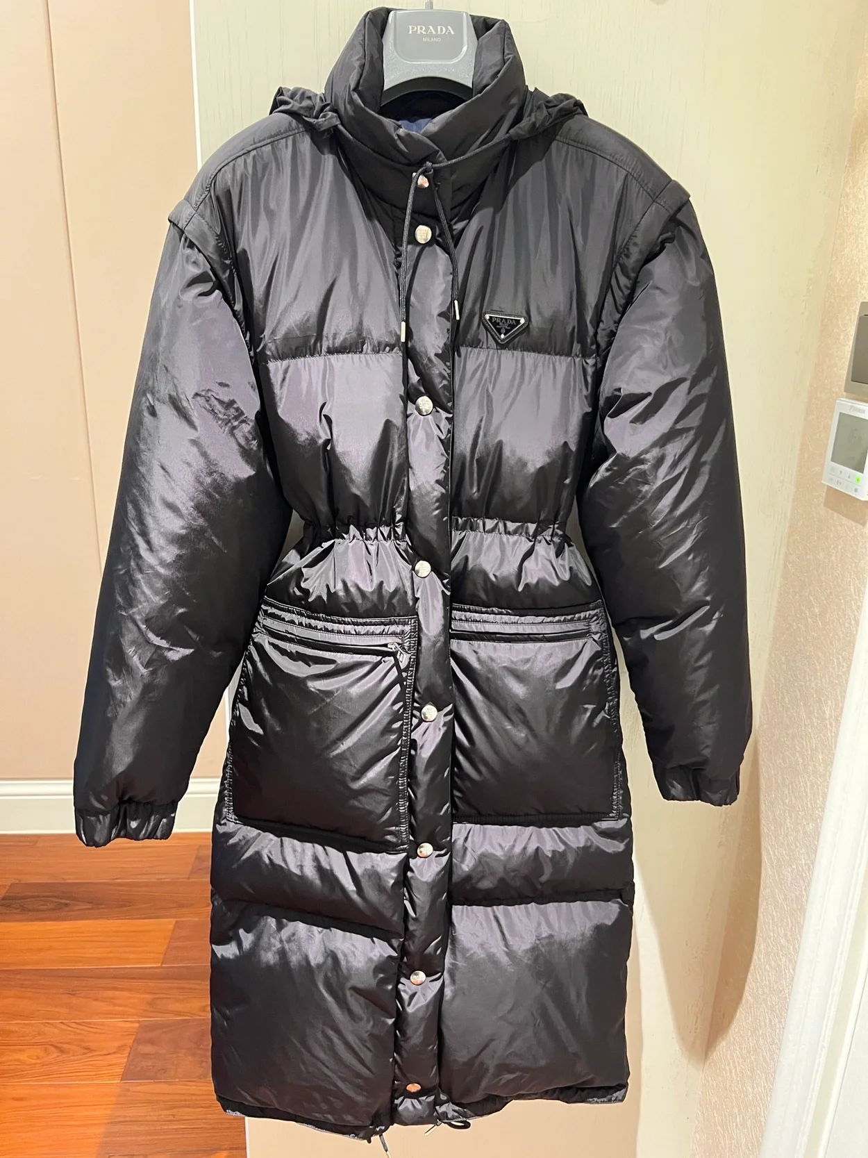 프라다 리나일론 다운 롱 패딩 자켓