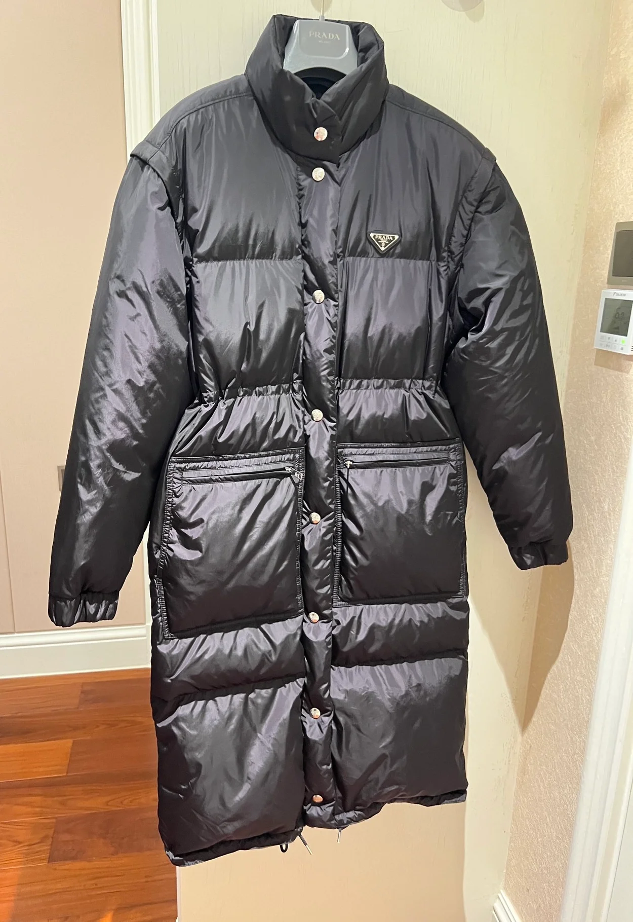 프라다 리나일론 다운 롱 패딩 자켓