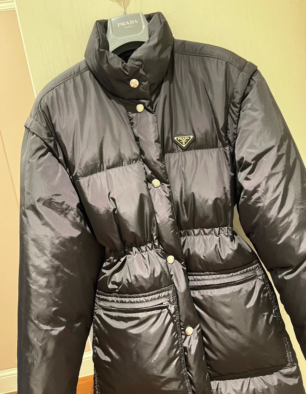 프라다 리나일론 다운 롱 패딩 자켓