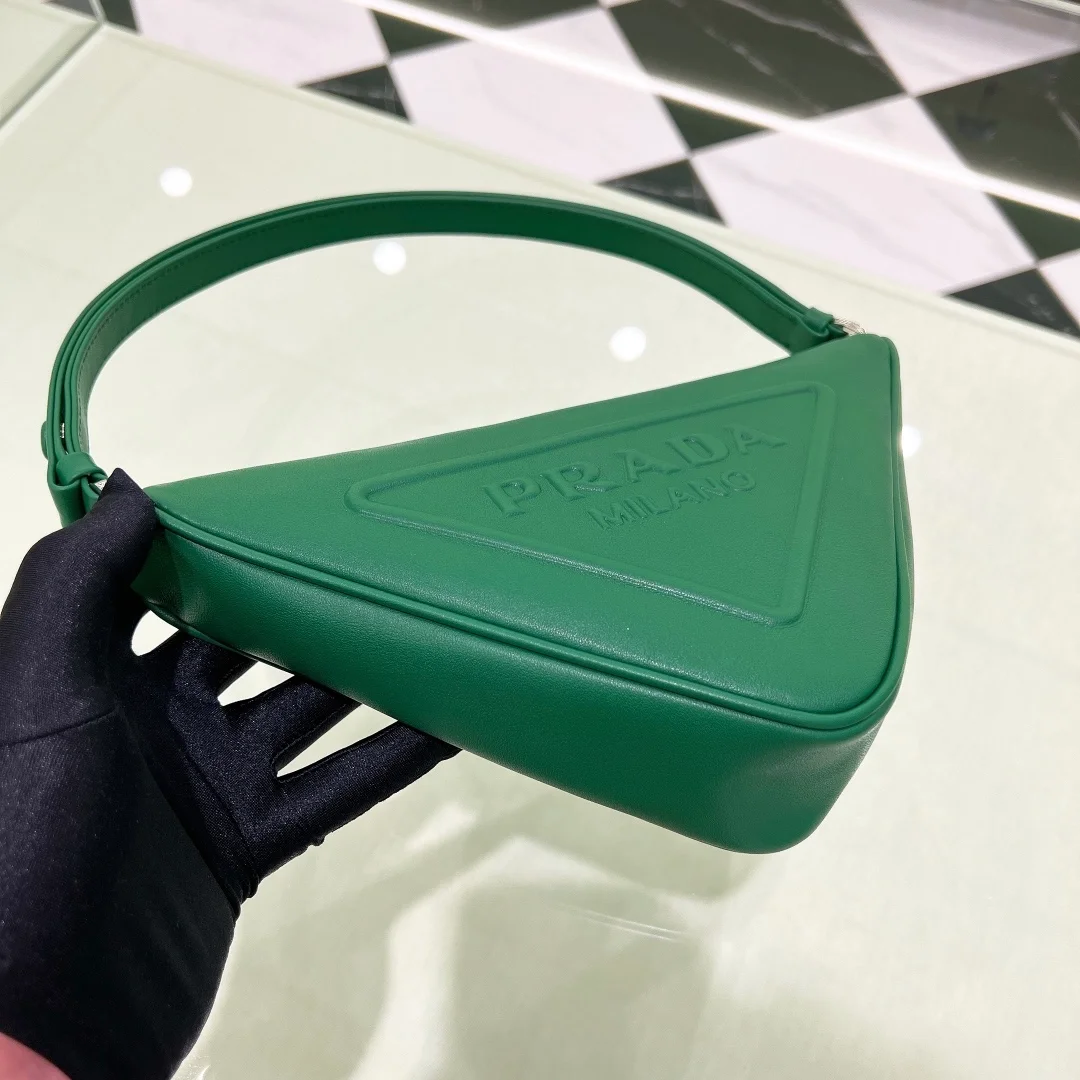 프라다 사피아노 프라이앵글 숄더백 그린