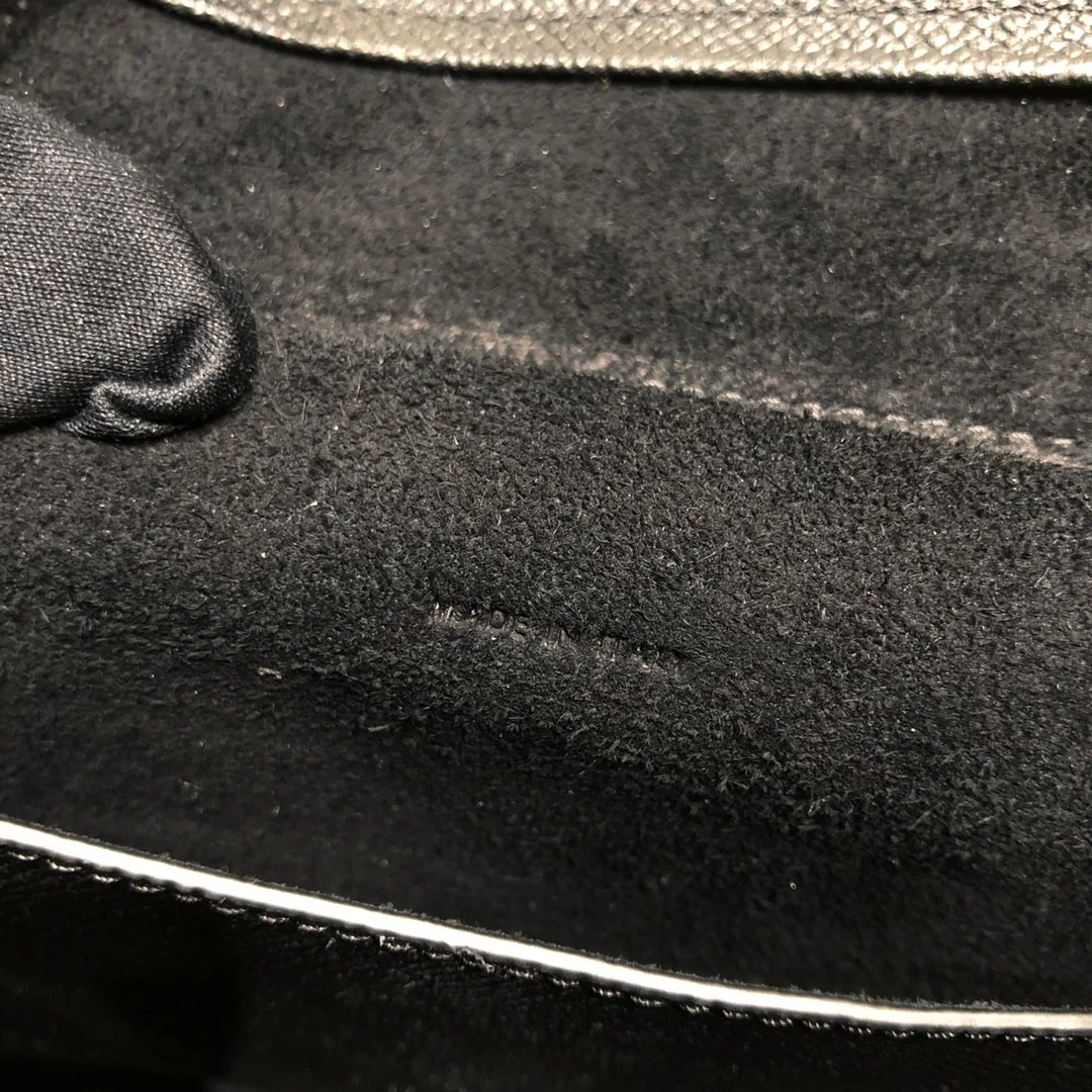 셀린느 마이크로 벨트백 블랙