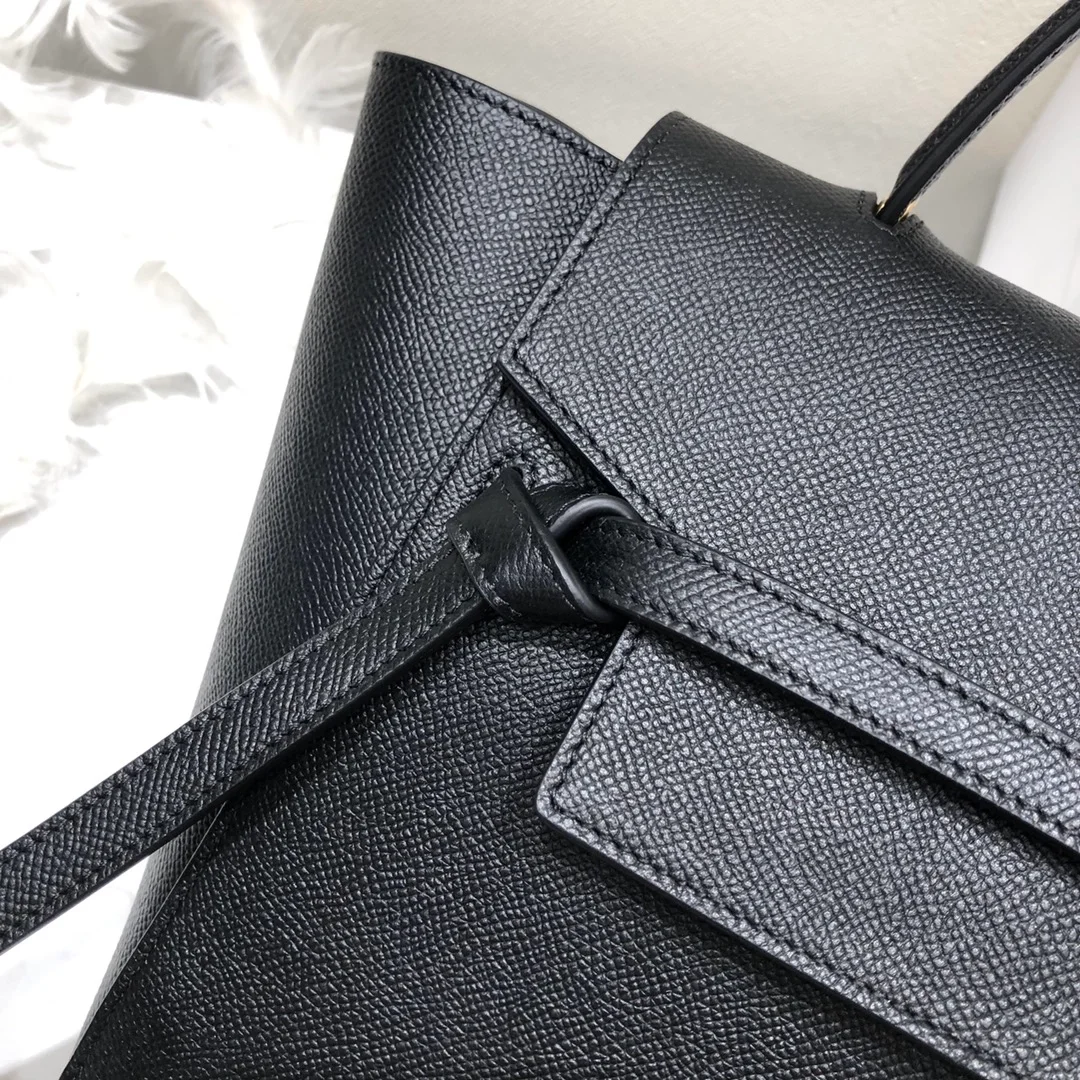 셀린느 마이크로 벨트백 블랙