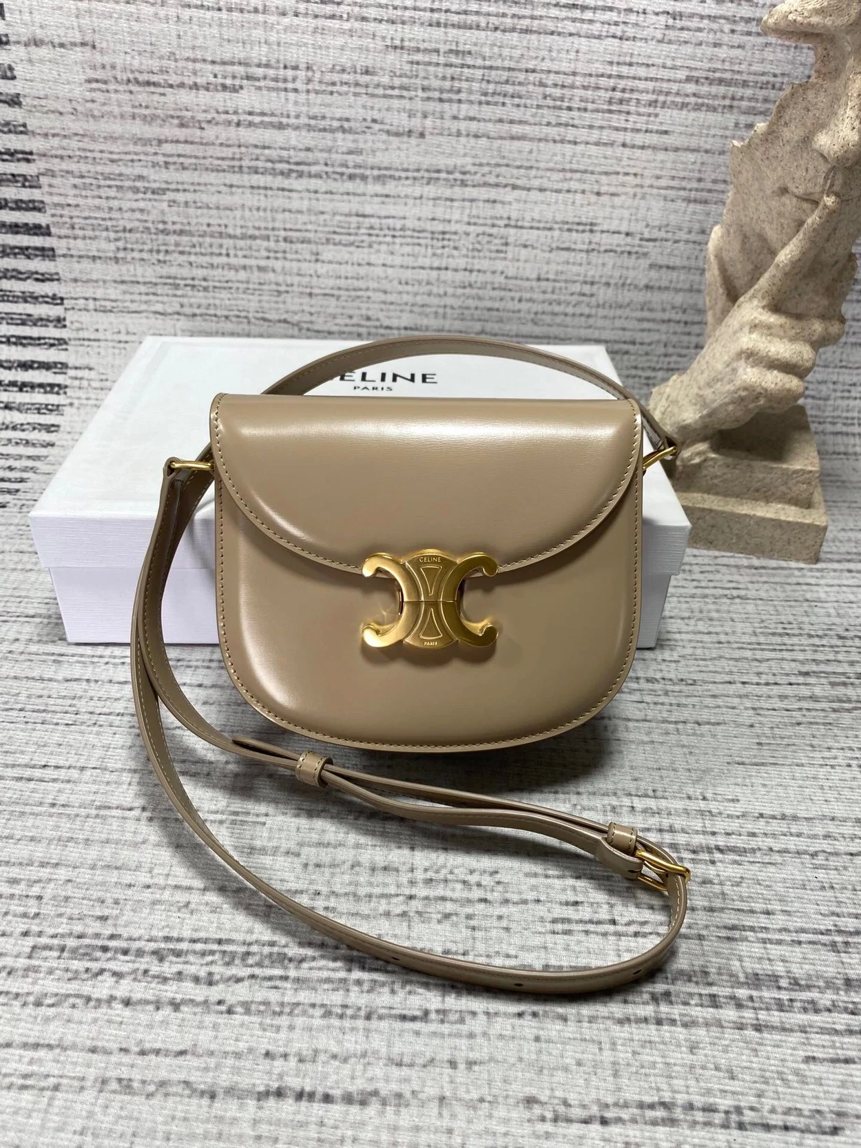 셀린느 클레아 베사체 백 베이지