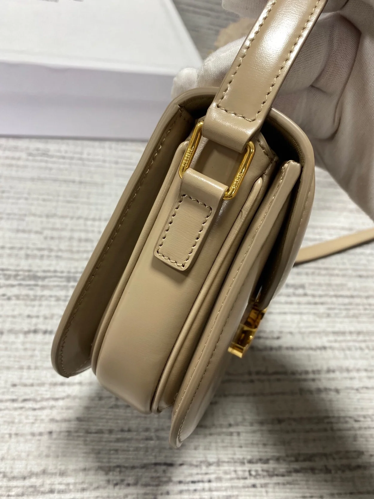 셀린느 클레아 베사체 백 베이지