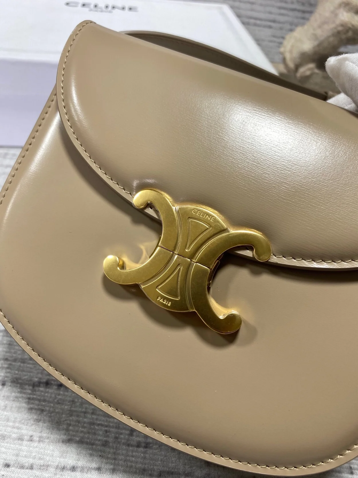 셀린느 클레아 베사체 백 베이지