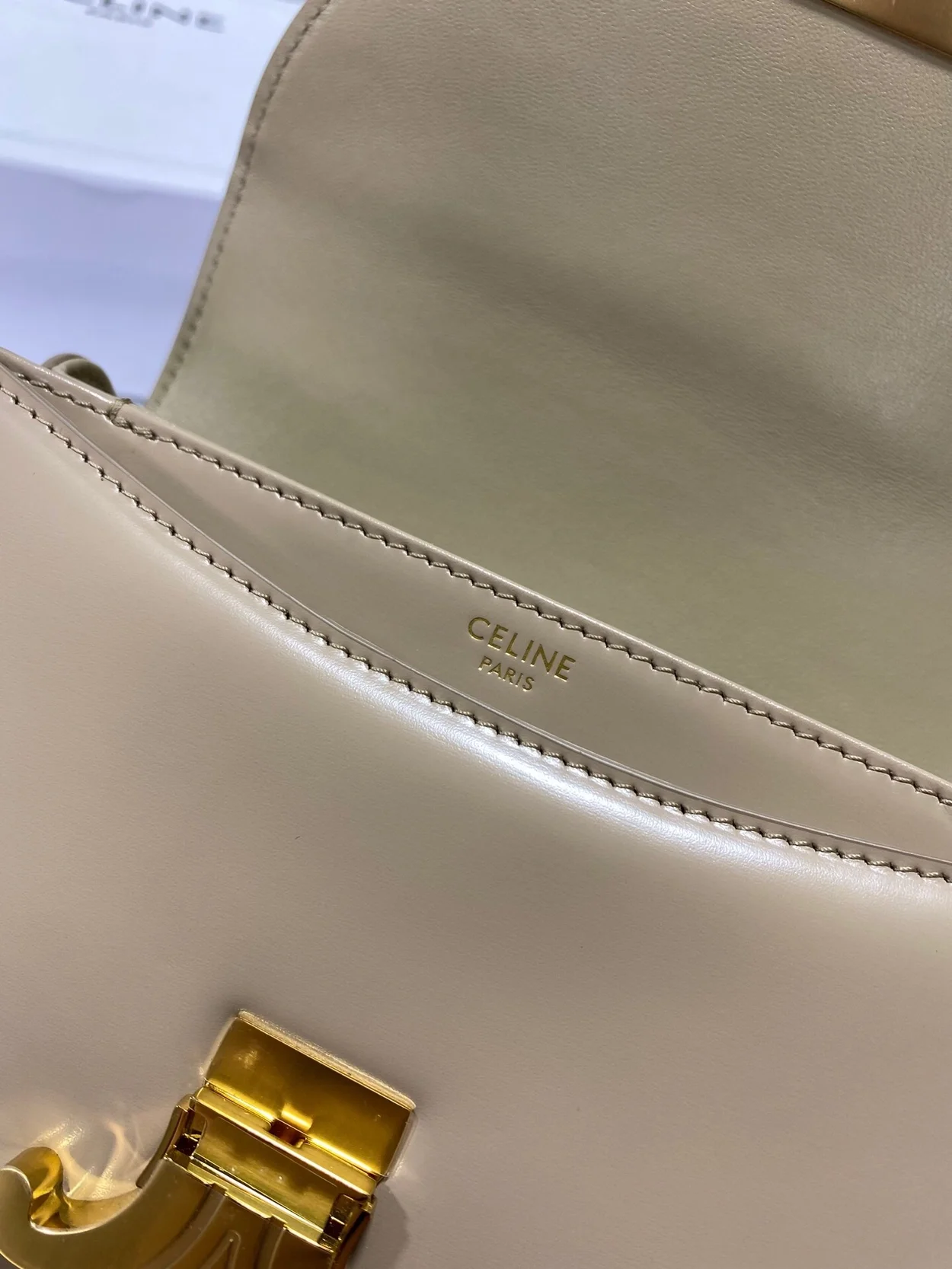 셀린느 클레아 베사체 백 베이지