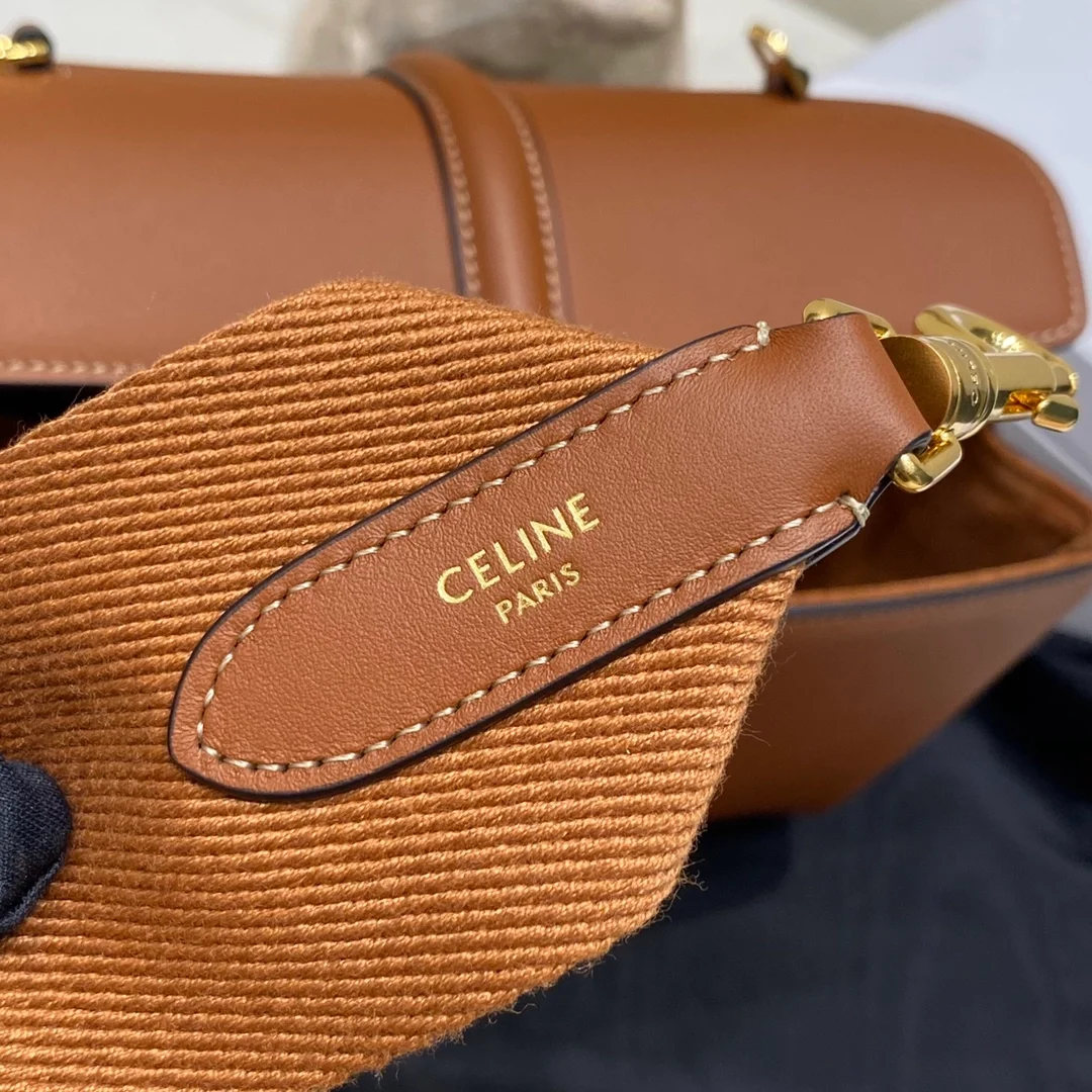 셀린느 틴 소프트 16 백 브라운