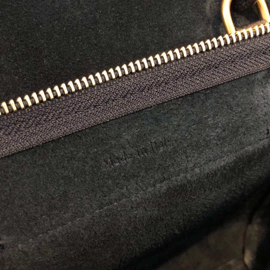 셀린느 나노 벨트백 블랙