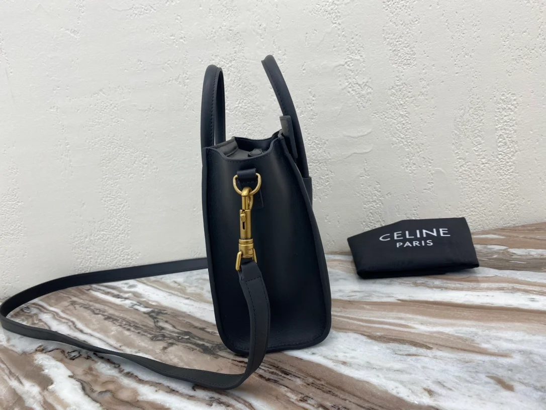 셀린느 나노 러기지백 골드네이비