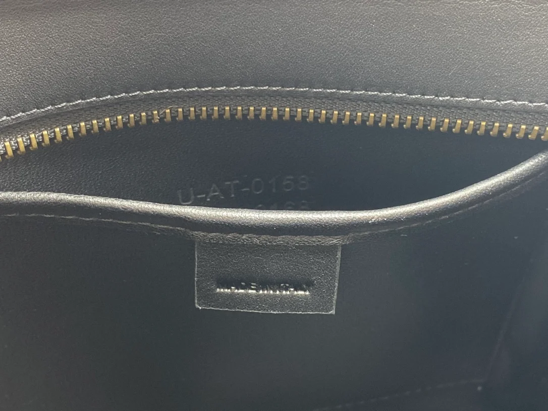 셀린느 나노 러기지백 골드네이비