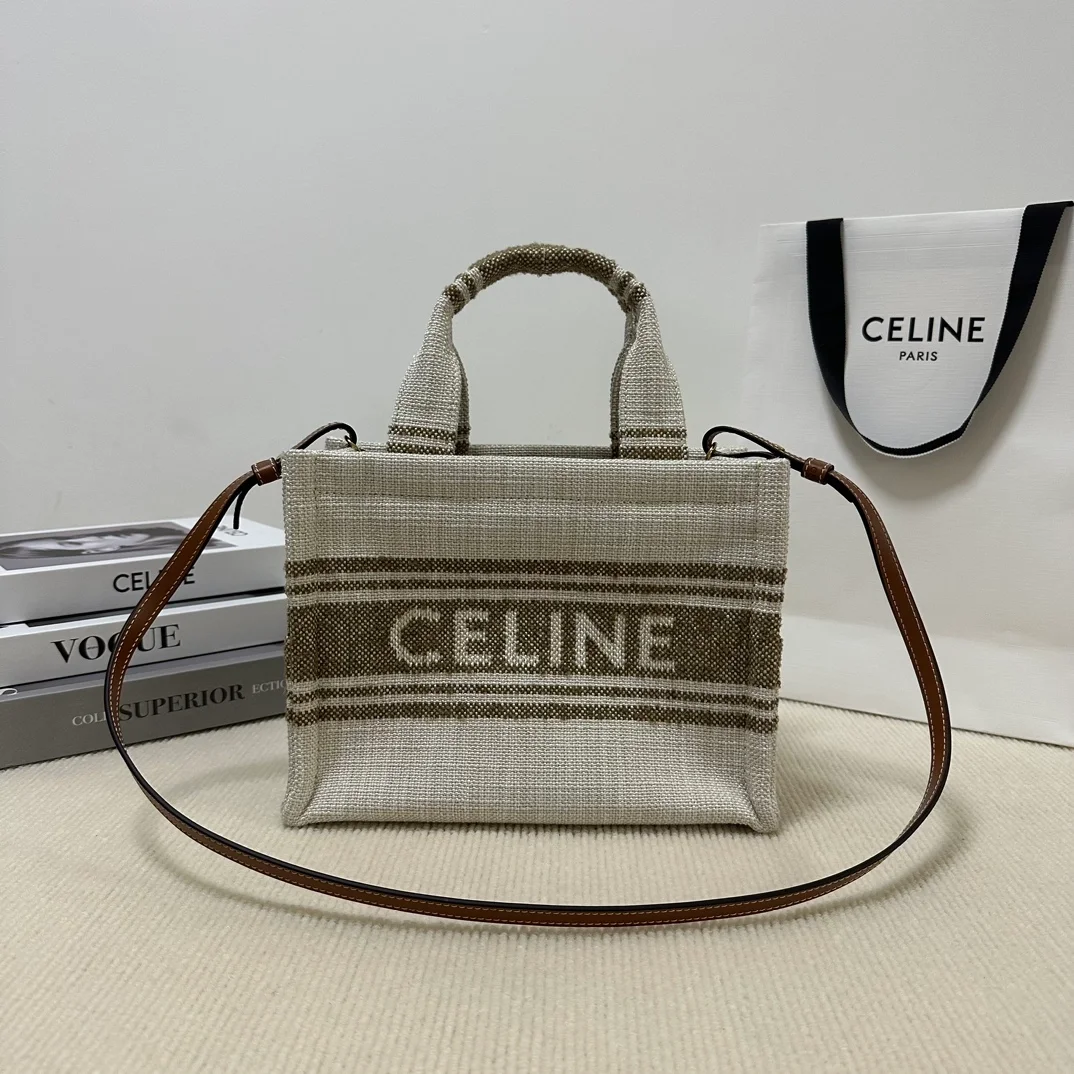 셀린느 스몰 카바스 타이스 타바코 탄