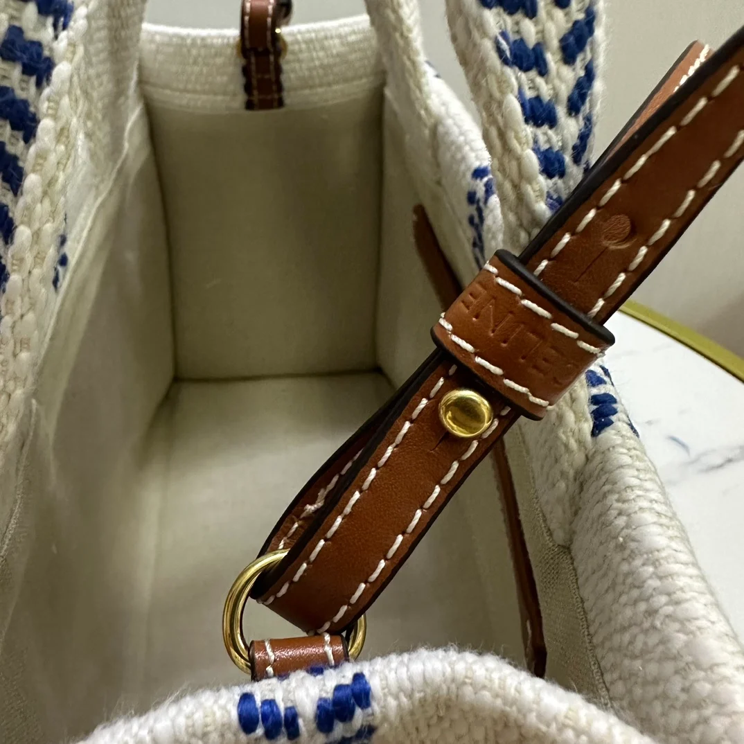 셀린느 스몰 타이스 카바스 화이트블루