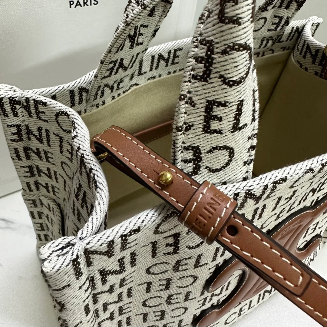 셀린느 스몰 카바스 타이스 올오버 프린트 내추럴 탠