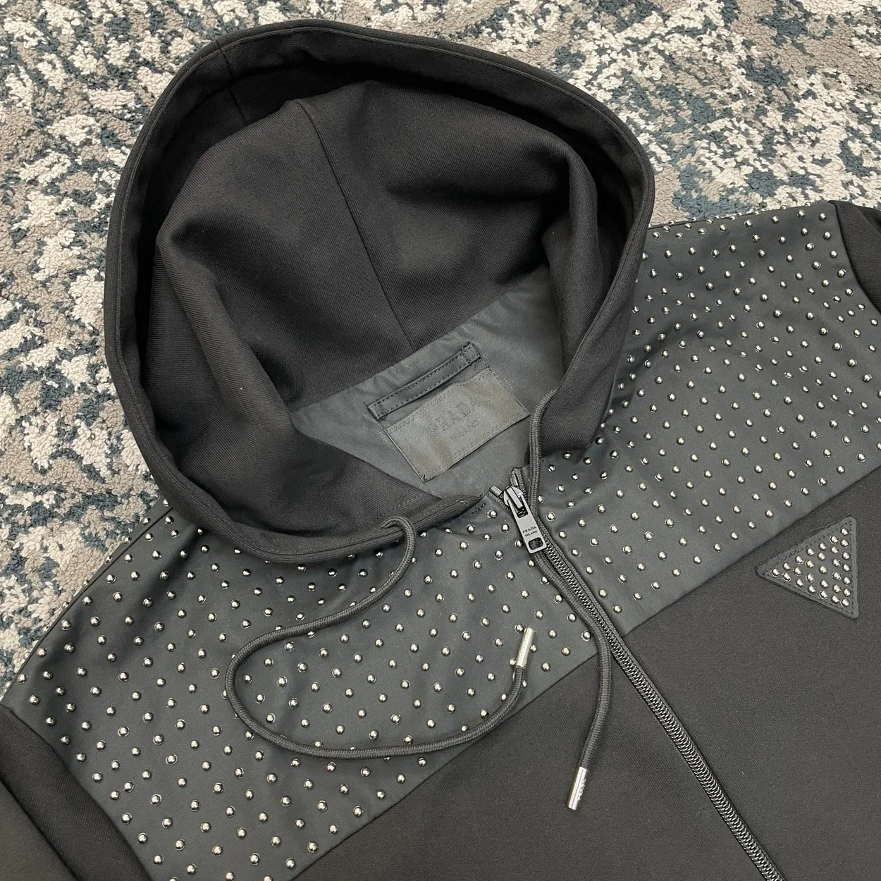 프라다 스터드 패브릭 후드 집업