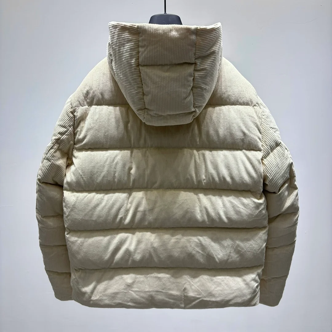 프라다 크롭 코듀로이 다운 패딩 자켓