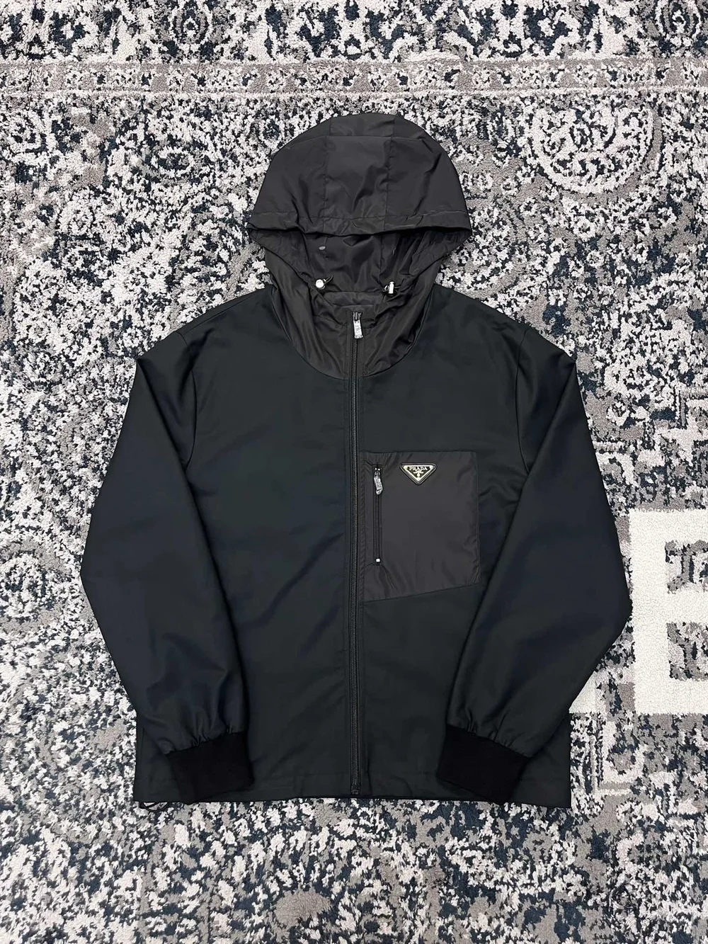 프라다 삼각로고 리나일론 후드 자켓
