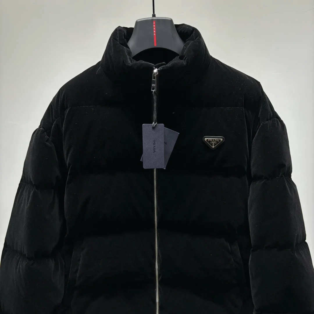 프라다 삼각로고 벨벳 패딩 자켓