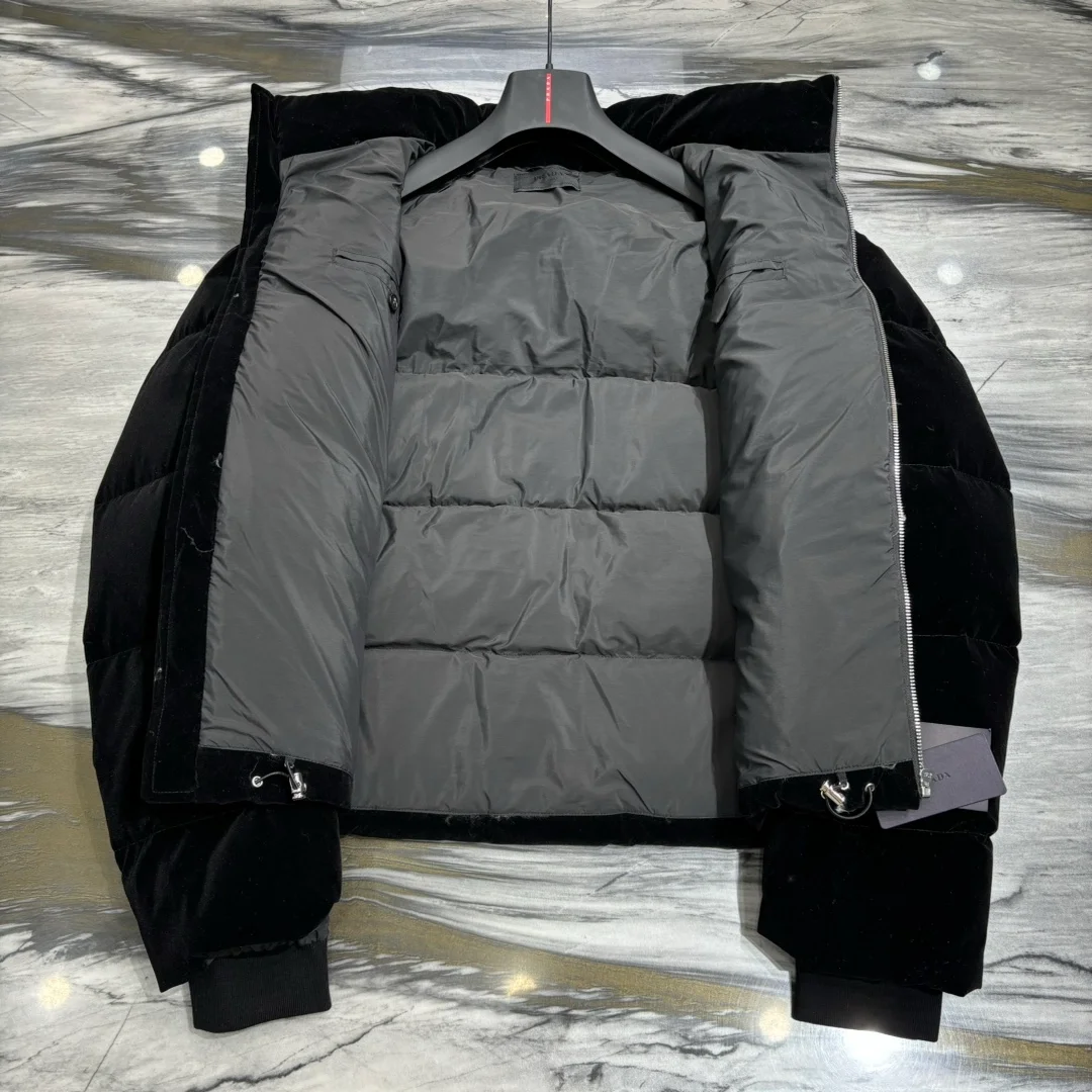 프라다 삼각로고 벨벳 패딩 자켓