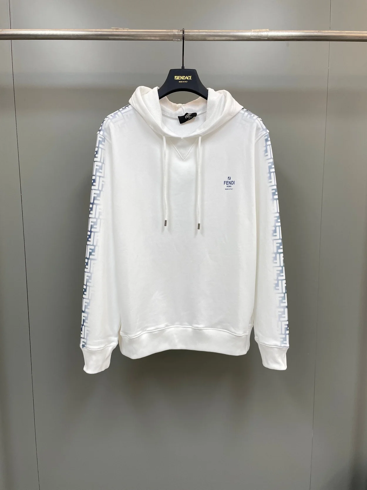 펜디 인서트 프린팅 후드