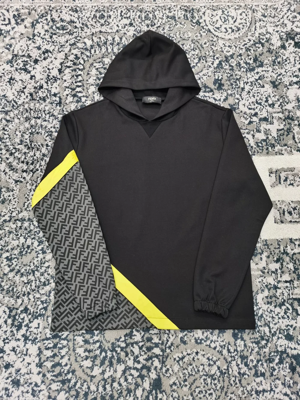 펜디 FF 모노그램 인서드 후드 블랙